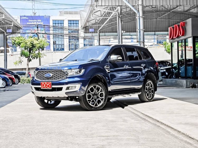 รถ Ford Everest 2.0 Titanium Plus สี น้ำเงิน