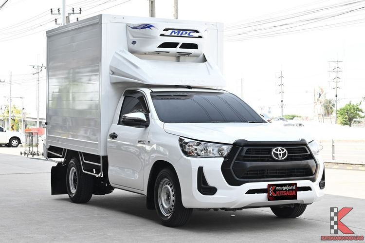 รถ Toyota Hilux Revo 2.4 Entry สี ขาว