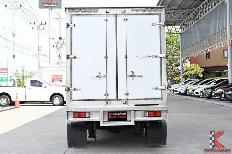 Toyota Hilux Revo 2023 2.4 Entry Pickup ดีเซล ไม่ติดแก๊ส เกียร์ธรรมดา ขาว รูปที่ 4