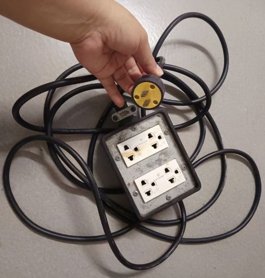 
ขายด่วน ชุดปลั๊กพ่วงสนาม สายไฟสนาม ปลั๊กสามตราแบบยาว กันน้ำ แบบ 2 ช่อง รูปที่ 3