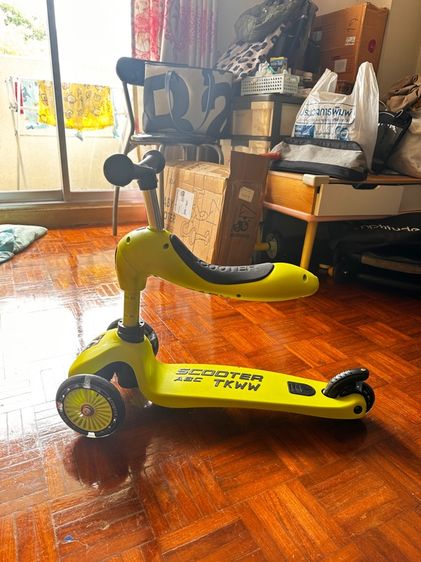 อื่นๆ รถสกูตเตอร์ขาไถ่เด็ก