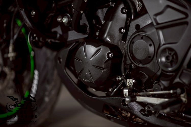 KAWAZAKI versis 650 รูปที่ 9