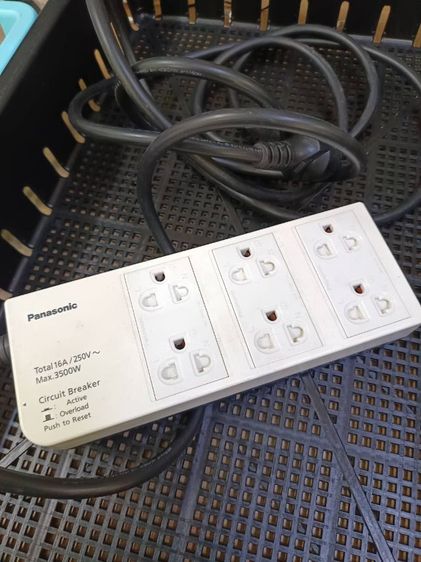 มือสอง สภาพดี Panasonic รางปลั๊กไฟ 6 ช่อง รุ่น สายยาว 3 เมตร -สี White

รางปลั๊ก 6 ช่อง WCHG 2836 PANASONIC 3 ม. 