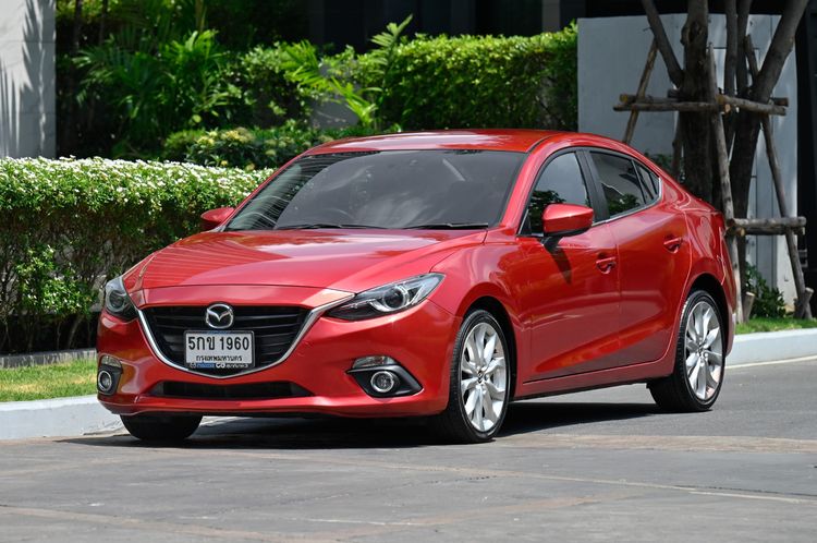 รถ Mazda Mazda3 2.0 S สี แดง