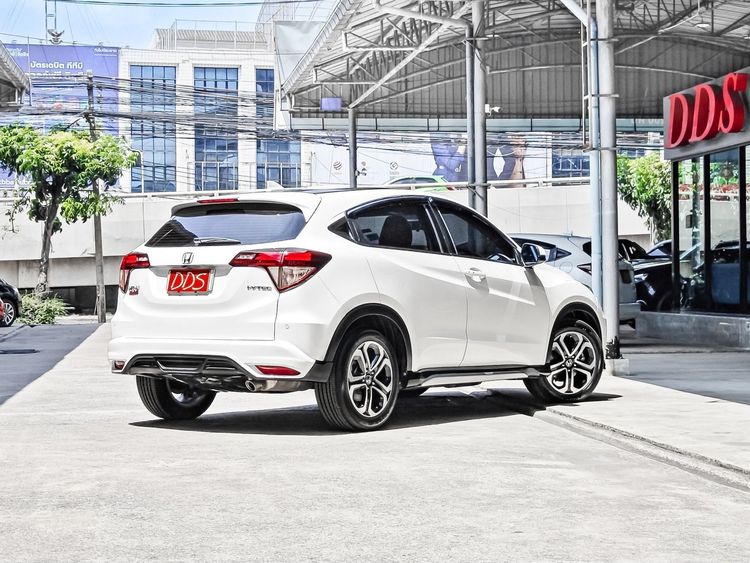 Honda HR-V 2016 1.8 E Utility-car เบนซิน เกียร์อัตโนมัติ ขาว รูปที่ 3