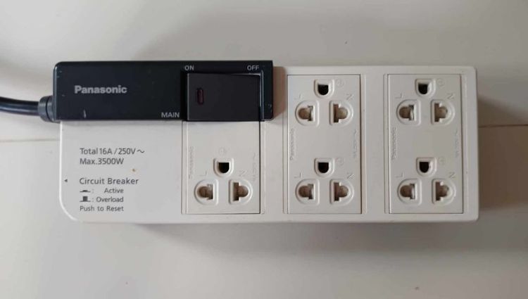 ปลั๊กสามตรา มือสอง สภาพดี Panasonic ปลั๊กไฟ 5 ช่อง พร้อมสวิตซ์ เปิด-ปิด รุ่น WCHG 28352 สายไฟยาว 3 เมตร สี White

ปลั๊ก 5 ช่อง กับ สวิตซ์  รูปที่ 2