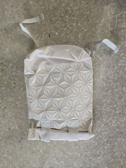 กระเป๋าเป้ Adidas Originals 3D Roll-Top มือหนึ่ง ส่งต่อ ราคาเพียง 2,199 บาท รูปที่ 2