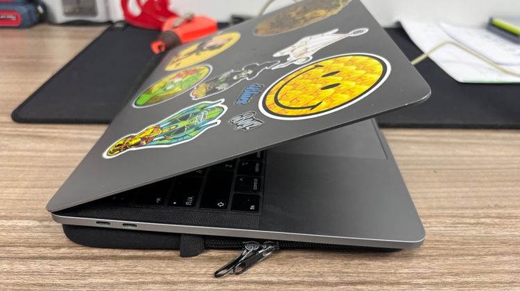 MacBook Pro (13.3 inch,2019) รูปที่ 6