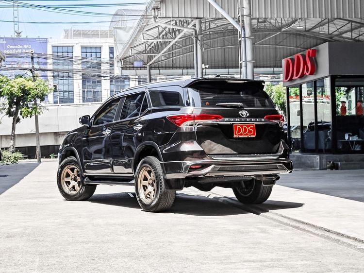 Toyota Fortuner 2017 2.4 V Utility-car ดีเซล เกียร์อัตโนมัติ น้ำตาล รูปที่ 4