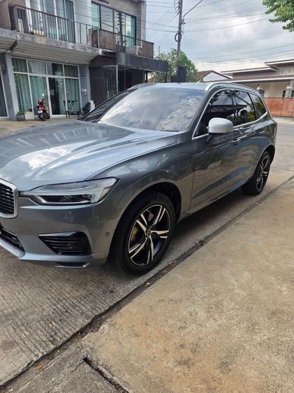 Volvo XC60 2018 2.0 Plus T8 Plug-in Hybrid AWD Utility-car ปลั๊กอินไฮบริด (PHEV) ไม่ติดแก๊ส เกียร์อัตโนมัติ เทา รูปที่ 3