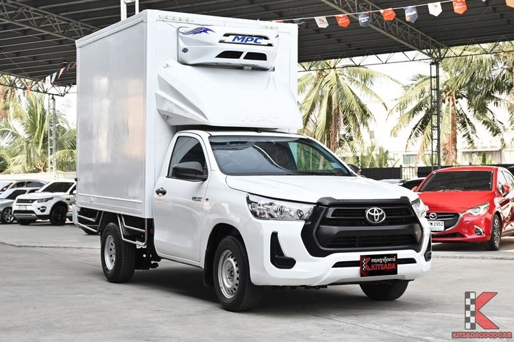 Toyota Hilux Revo 2021 2.4 Entry Pickup ดีเซล ไม่ติดแก๊ส เกียร์ธรรมดา ขาว