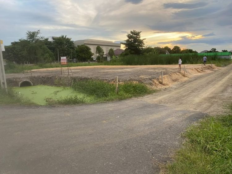 ขายที่เปล่า ติดถนนใหญ่ เส้นคุ้มเกล้า รูปที่ 2