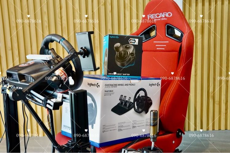 เก้าอี้เล่นเกมส์ Full Cockpit G923 