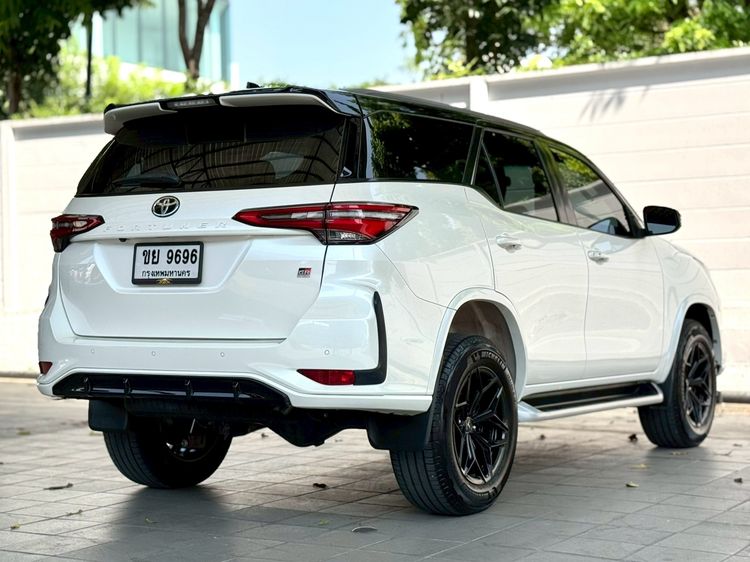 Toyota Fortuner 2019 2.4 G Utility-car ดีเซล ไม่ติดแก๊ส เกียร์อัตโนมัติ ขาว รูปที่ 4