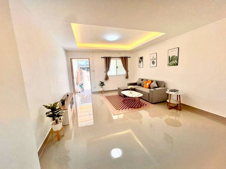 มีบางส่วน ขายทาวน์เฮาส์ 2 ชั้น หมู่บ้าน ซิตี้โฮมวิลเลจ 1 ลำลูกกาคลอง 7 เนื้อที่ 16.4 ตรว. มี 2 ห้องนอน 2 ห้องน้ำ+ห้องครัว รีโนเวทใหม่ เจ้าของขายเอง รูปที่ 3