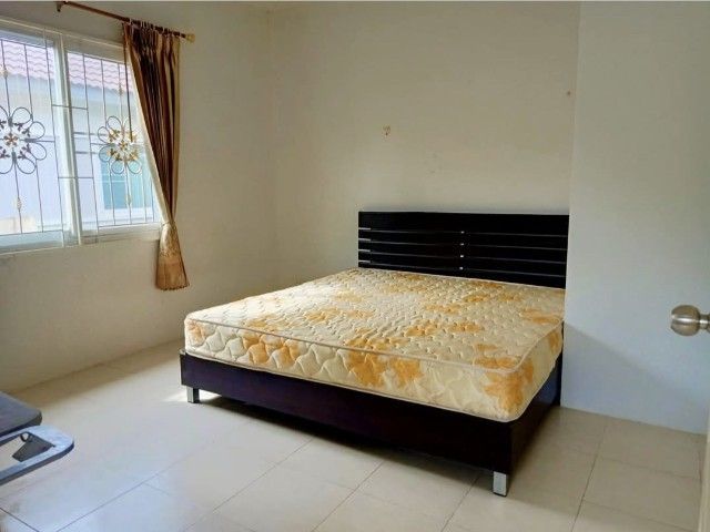 มีบางส่วน บ้านทำเลทอง บ้านแฝดชั้นเดียว  ลำลูกกาคลอง7 วงแหวนรอบนอกขายบ้าน หมู่บ้านบดินทร์3 รูปที่ 4