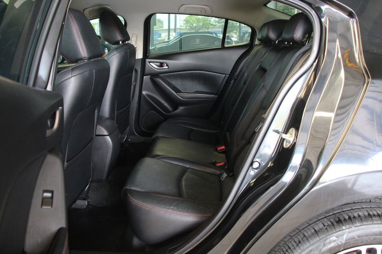 Mazda Mazda3 2015 2.0 C Sedan เบนซิน ไม่ติดแก๊ส เกียร์อัตโนมัติ ดำ รูปที่ 4