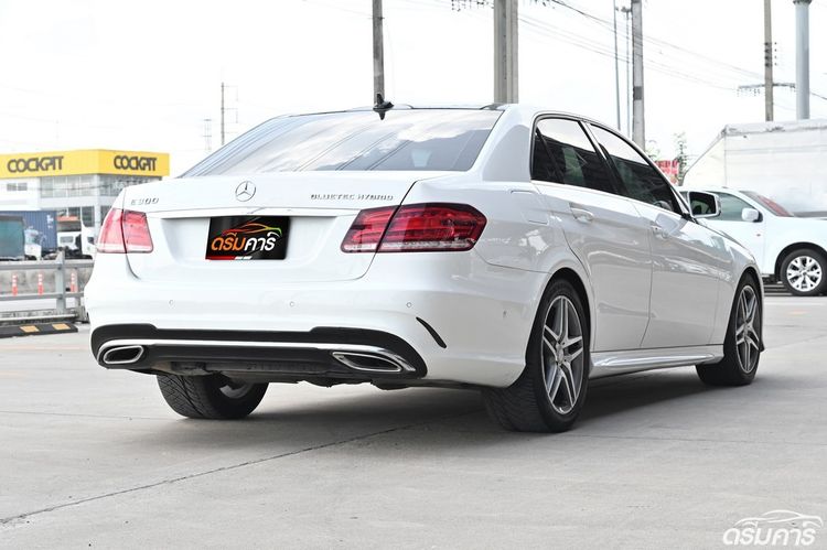 Mercedes-Benz E-Class 2014 E300 Sedan ไฮบริด ไม่ติดแก๊ส เกียร์อัตโนมัติ ขาว รูปที่ 3