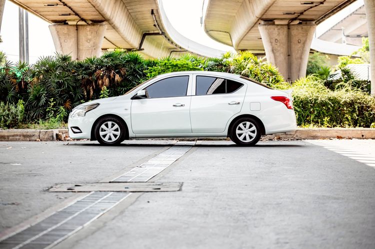 Nissan Almera 2014 1.2 VL Sedan เบนซิน เกียร์อัตโนมัติ ขาว รูปที่ 4