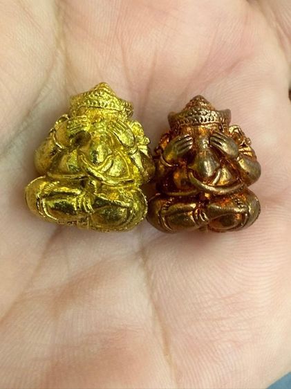 พระพิฆเนศปิดตาอ้อมจักรวาลหลวงปู่หงส์ รูปที่ 2