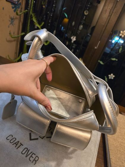 กระเป๋าสะพายข้างยี่ห้อ coat over รูปที่ 8