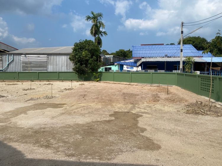 ที่ดินให้เช่า 175 ตรว. ถมและล้อมรั้วเรียบร้อย