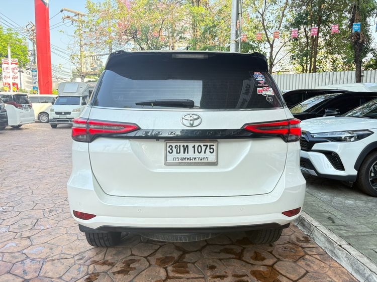 Toyota Fortuner 2022 2.4 Commander Utility-car ดีเซล ไม่ติดแก๊ส เกียร์อัตโนมัติ ขาว รูปที่ 4