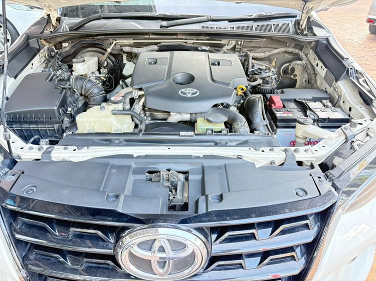 Toyota Fortuner 2022 2.4 Commander Utility-car ดีเซล ไม่ติดแก๊ส เกียร์อัตโนมัติ ขาว รูปที่ 2