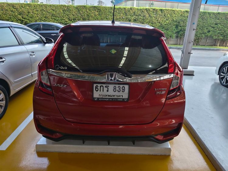 Honda Jazz 2017 1.5 RS i-VTEC Sedan เบนซิน ไม่ติดแก๊ส เกียร์อัตโนมัติ ส้ม รูปที่ 4
