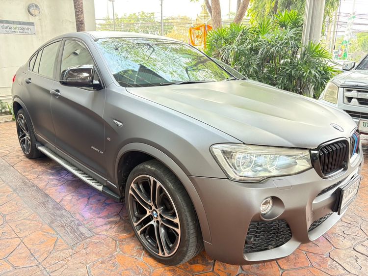 รถ BMW X4 2.0 xDrive20d M Sport 4WD สี ขาว