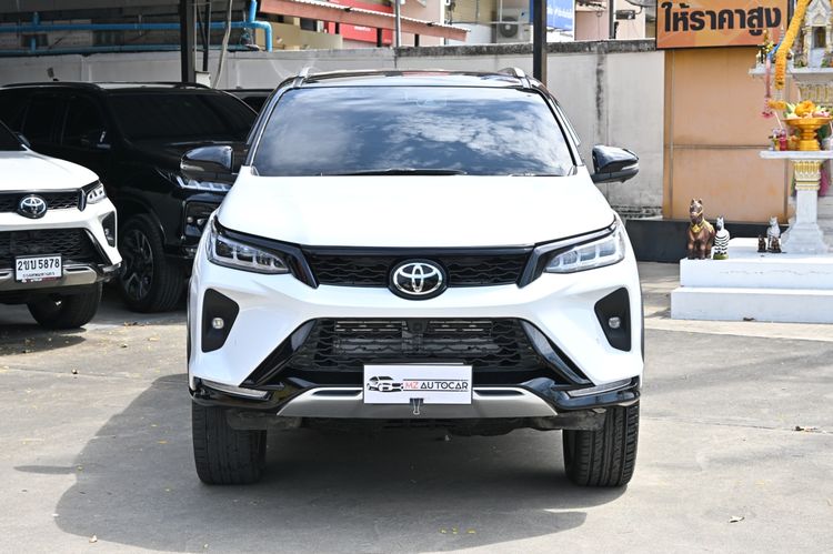 Toyota Fortuner 2021 2.8 Legender 4WD Utility-car ดีเซล ไม่ติดแก๊ส เกียร์อัตโนมัติ ขาว รูปที่ 2