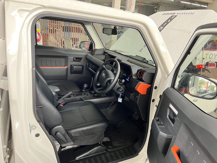 Toyota รุ่นอื่นๆ 2025 รุ่นย่อยอื่นๆ Pickup ดีเซล ไม่ติดแก๊ส เกียร์อัตโนมัติ ขาว รูปที่ 3