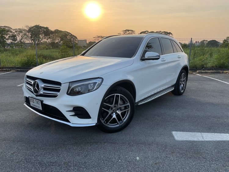 รถ Mercedes-Benz GLC-Class GLC250d สี ขาว