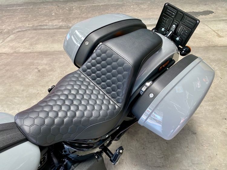 Harley-Davidson Low Rider ST 117 (2024) รูปที่ 16