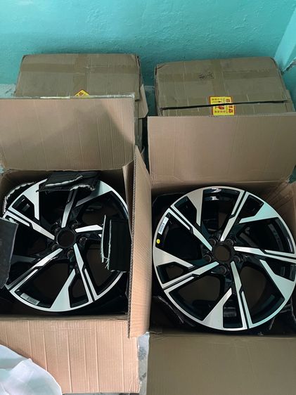 ล้อแม็ก รถไฟฟ้า Geely ex5 และ ล้อแม็กขอบ 18