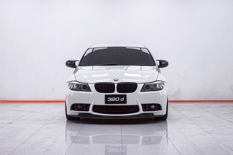 BMW Series 3 2015 320d Sedan ดีเซล ไม่ติดแก๊ส เกียร์อัตโนมัติ ขาว รูปที่ 4
