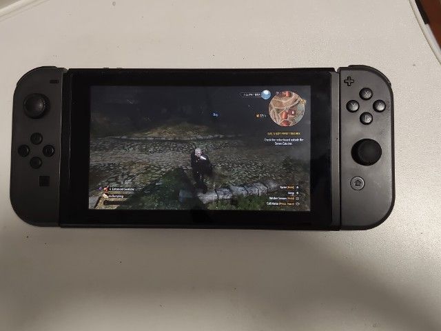 ปล่อย Nintendo Switch ตัวสีดำพร้อมเกมส์ The witcher รูปที่ 2