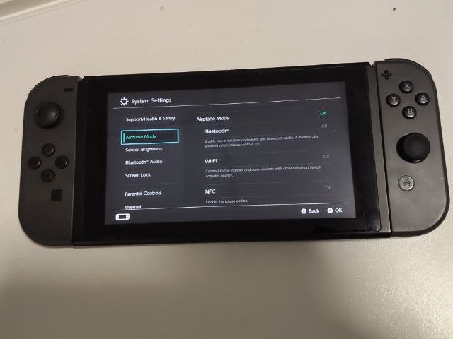 ปล่อย Nintendo Switch ตัวสีดำพร้อมเกมส์ The witcher รูปที่ 3