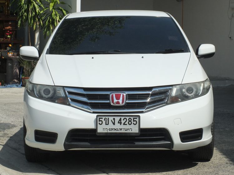 Honda City 2013 1.5 V Sedan เบนซิน ไม่ติดแก๊ส เกียร์อัตโนมัติ ขาว รูปที่ 2