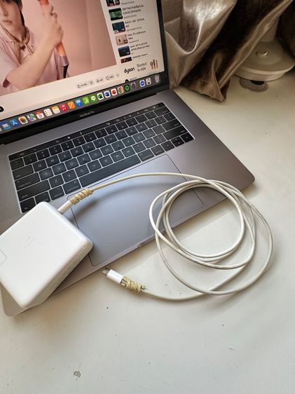 macbook pro 15" 2017 512gb  รูปที่ 16