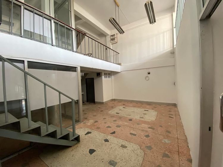 ให้เช่า อาคารพาณิชย์ 4 ชั้น ถนนอ่อนนุช 68 เหมาะสำหรับทำออฟฟิศ ค้าขาย เปิดร้านต่างๆ รูปที่ 4