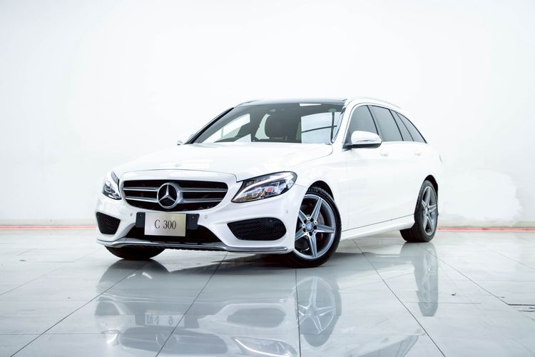 รถ Mercedes-Benz C-Class C300 สี ขาว