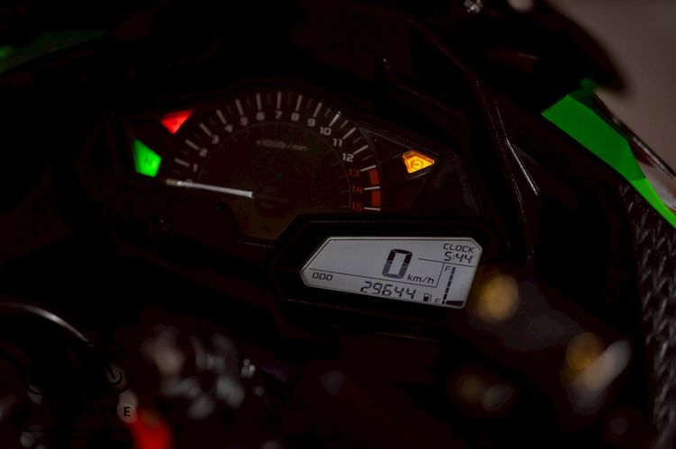 KAWASAKI NINJA300 2014 รูปที่ 7