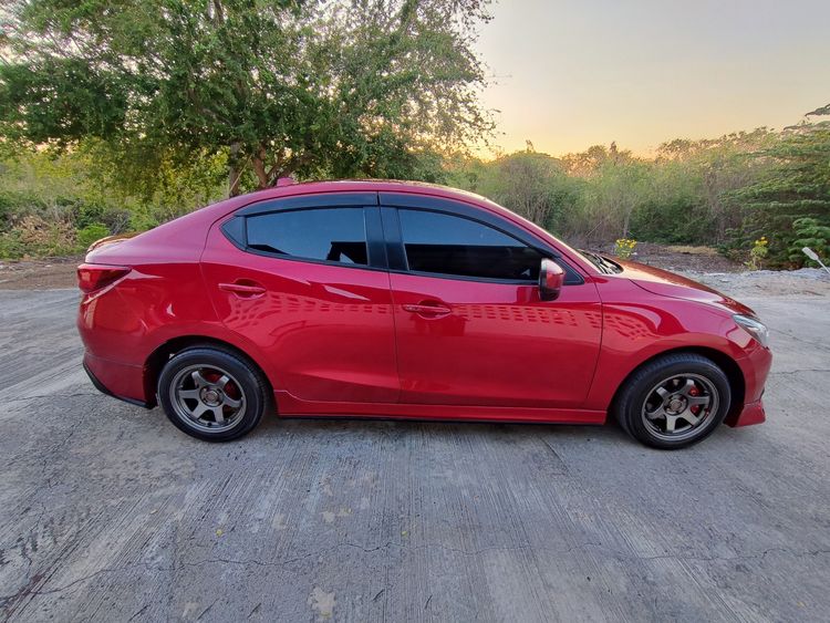 รถ Mazda Mazda 2 1.3 High Connect สี แดง