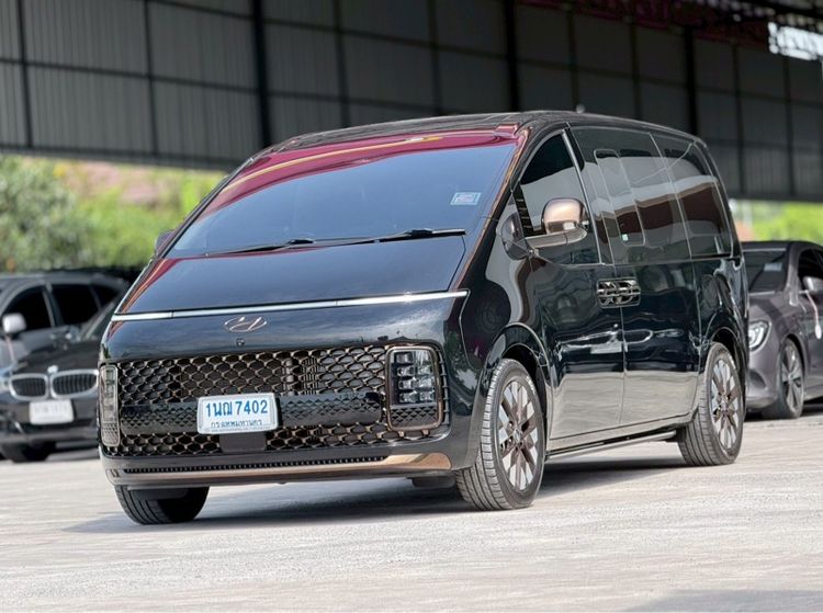 Hyundai Staria 2022 PREMIUM 2.2 Van ดีเซล ไม่ติดแก๊ส เกียร์อัตโนมัติ ดำ รูปที่ 3