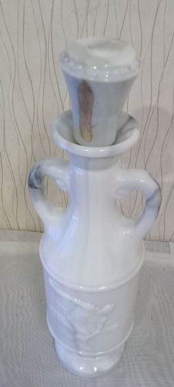 ขวดเหล้าเปล่าเซรามิกงานต่างประเทศวินเทจรูปนักกีฬา รูปที่ 2