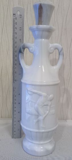 ขวดเหล้าเปล่าเซรามิกงานต่างประเทศวินเทจรูปนักกีฬา