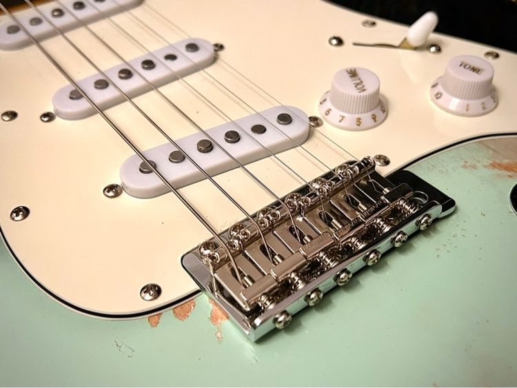 Custom strat relic guitar รูปที่ 3