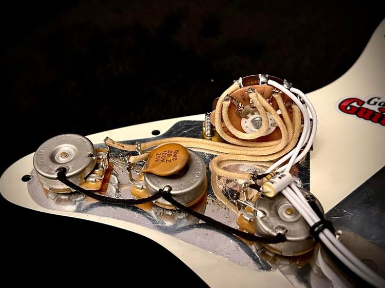 Custom strat relic guitar รูปที่ 9