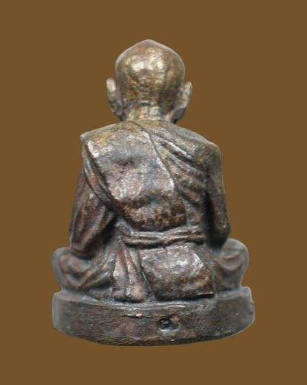 รูปหล่อหลวงปู่ทิม ปี 18 รูปที่ 4